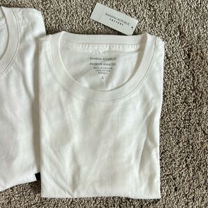 Bundle of Men’s Banana Republic White Cotton Tees